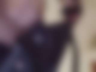 Live cam show with calimetalhead666 - Dolphin on Milfs Live