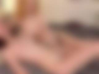 Live cam show with CherrieGadberry - Camel Toe on googirlz