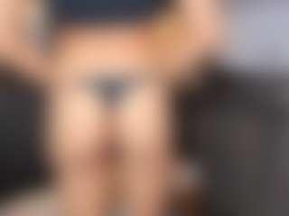 Live cam show with EternalPrincess - Brown Hair on milfzrlive.com