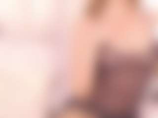 Live cam show with Kendra-Martins - Ebony Small Tits on Pornisteam.com