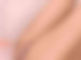 Live cam show with Kendra-Martins - Blowjob on AdultVida.com