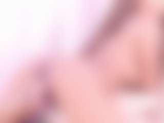 Live cam show with Kendra-Martins - Dildo Or Vibrator on live.xheat.ai
