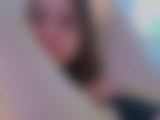 Live cam show with LilianGonzalez - Submissive on Free Soda