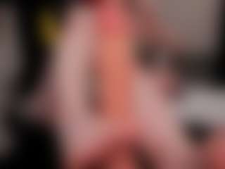 Live cam show with QueenMilena - Spanks on Camiplay Live