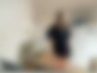 Live cam show with RomaOrtuno - Anal Teen (18+) on Camming Site