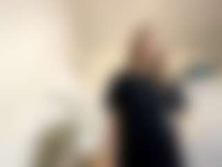 RomaOrtuno's Live Sex Cam Show