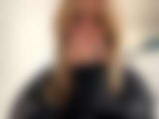 RomaOrtuno's Live Sex Cam Show