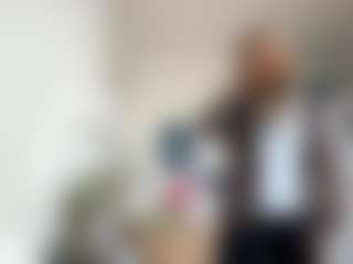 Live cam show with RomaOrtuno - Deepthroat on Uber Horny