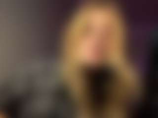 RomaOrtuno's Live Sex Cam Show