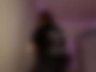RomaOrtuno's Live Sex Cam Show