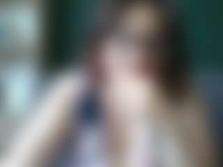 Live cam show with sensualParis - Blow on Fit Hotties