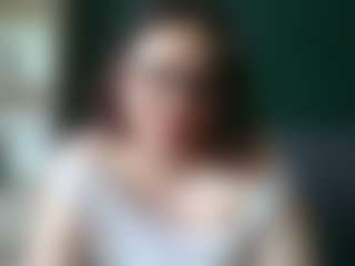 sensualParis's Live Sex Cam Show