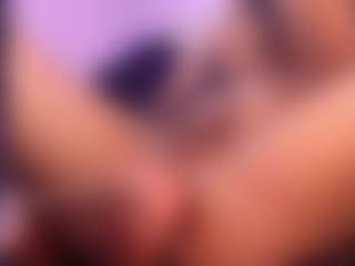VeroSuit's Live Sex Cam Show