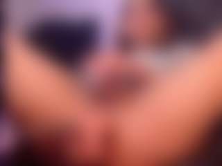 VeroSuit's Live Sex Cam Show