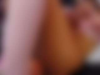 VeroSuit's Live Sex Cam Show