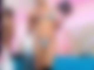 VeroSuit's Live Sex Cam Show