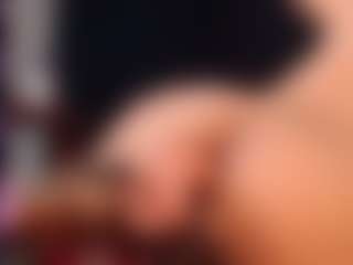 VeroSuit's Live Sex Cam Show