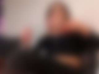 VeroSuit's Live Sex Cam Show