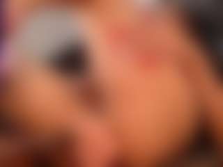VeroSuit's Live Sex Cam Show