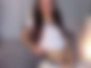 Live cam show with Aisha - Green Eyes on Dolls Live