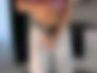 Aisha's Live Sex Cam Show