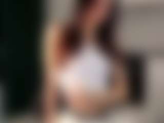 Live cam show with Aisha - Striptease on SxyPornLive