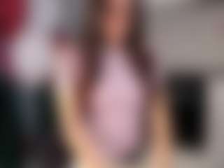 Live-Cam-Show mit Aisha - Public auf Camsoda