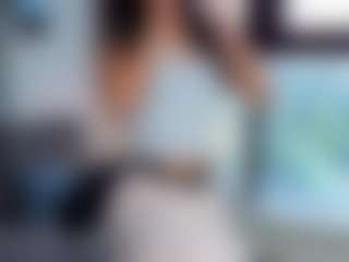 Live cam show with Aisha - Body Massage on madthumbs