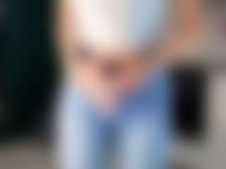 Aisha's Live Sex Cam Show