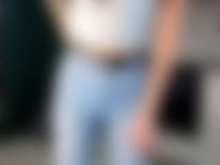 Live cam show with Aisha - College on Camsoda
