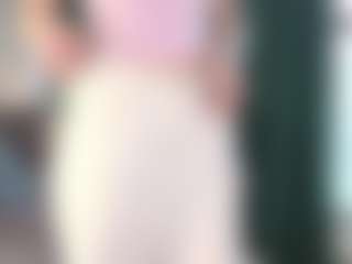 Live cam show with Aisha - Striptease on fapnchat