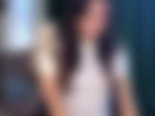 Live cam show with Aisha - Striptease on Dolls Live