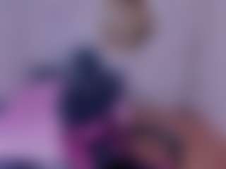 Live cam show with Alice-Harmony - Smoking on luckytryst.com