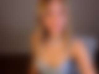 Live cam show with Angelinaa - Green Eyes on Mixed Magazine Live