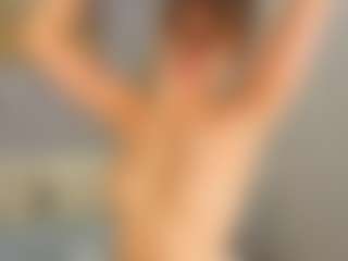 Live cam show with Angelinaa - Green Eyes on Fit Hotties