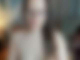 Live cam show with asti - Brown Hair on studioflirtlive.com