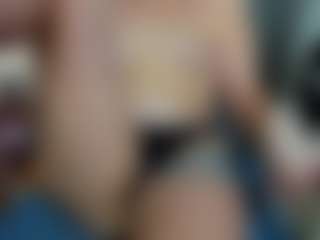 Live cam show with asti - Cute on TastyBlacksLive