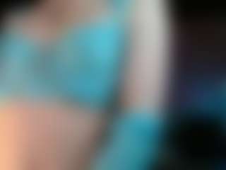 Live cam show with EVIAN-LUI - Blonde Hair on Gym Cam Girls