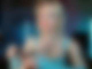 Live cam show with EVIAN-LUI - Flashing on Soda Cam