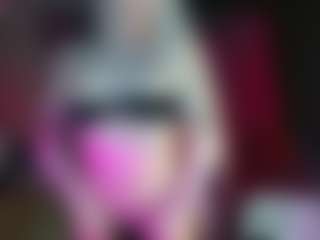 Live cam show with EVIAN-LUI - Oil on Camming Site