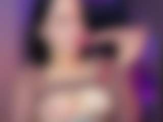 Live cam show with LolaRaze - Teen (18+) on TastyBlacksLive