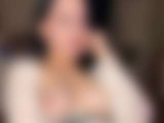 Live cam show with LolaRaze - Moaning on Adult Interactions
