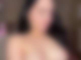 Live cam show with LolaRaze - Shaved on Livezox