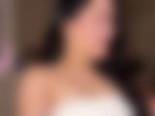 Live cam show with LolaRaze - Blue Eyes on Camsoda