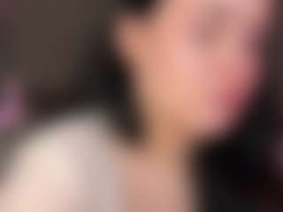 Live cam show with LolaRaze - Shaved on WildCum