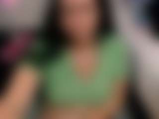 naih-reyes MILF webcam performer live streaming