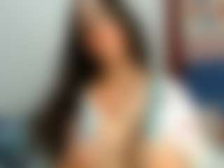naih-reyes MILF webcam performer live streaming
