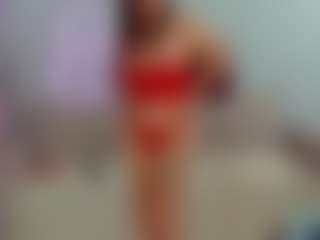 Live cam show with Nelie-Evans - Camel Toe on Milf Play