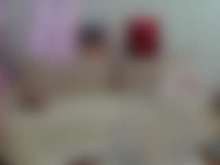 Live cam show with Nelie-Evans - Green Eyes on Sweet Sext