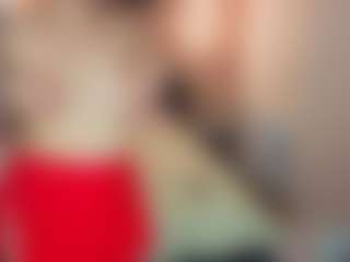 Live cam show with Nelie-Evans - Public on madthumbs